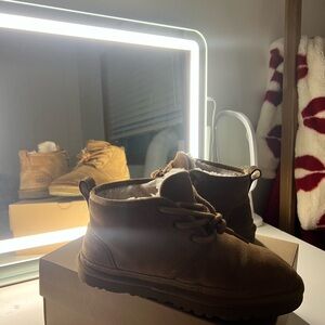 Women’s Ugg  Neumel